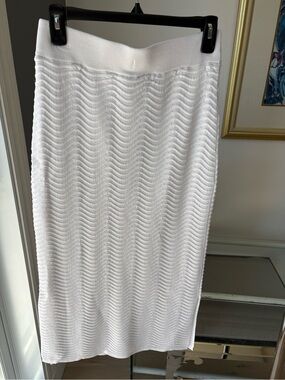 Joseph Ribkoff White Textured Wave Knit Midi Skirt